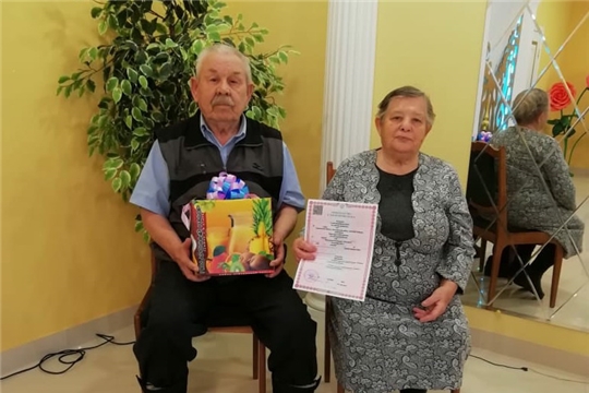 Год памяти и славы отдел ЗАГС завершает регистрацией брака Кочетковых – детей военного времени