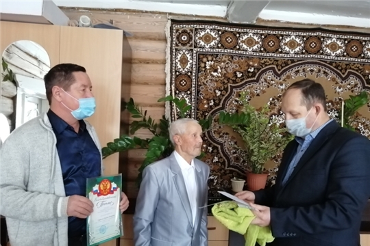 90 лет исполнилось жителю деревни Питеркино
