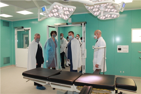 В операционном блоке кардиодиспансера завершены работы по установке комплекса «чистые помещения»