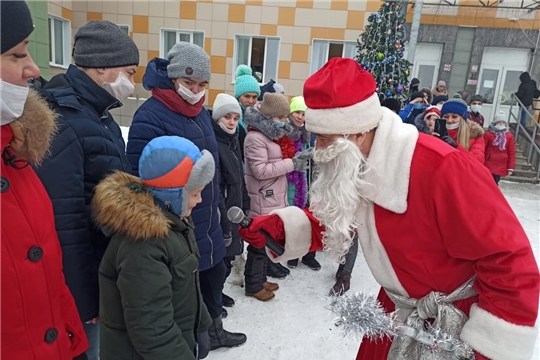 Серебряные волонтеры поздравили  детей из Кугесьского дома-интерната с Новым годом