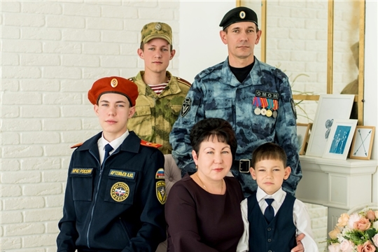 Республиканский конкурс «Семья года»: болеем за семью Артемьевых из Новочебоксарска в прямом эфире