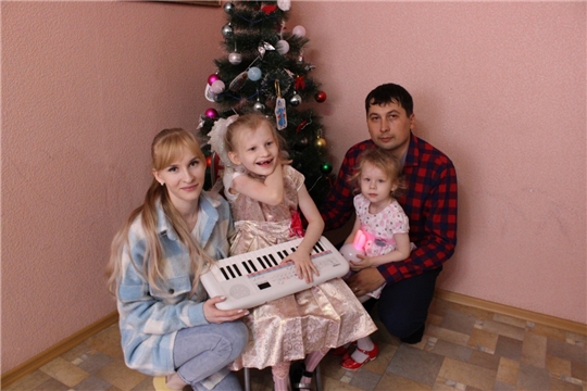 Певица Диана Гурцкая исполнила новогоднее желание маленькой жительницы Канаша