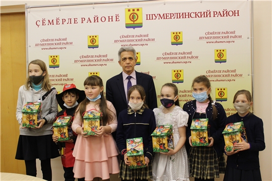 Вручение новогодних  подарков детям от имени Главы Чувашской Республики