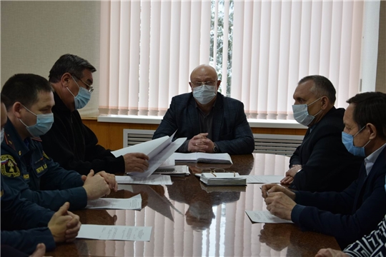 В Вурнарском районе состоялось внеочередное заседание КЧС и ОПБ района