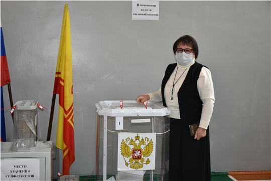 Глава администрации Алатырского района Нина Ивановна Шпилевая проголосовала на выборах