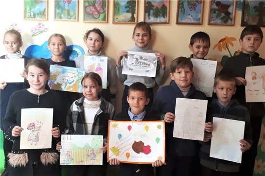 В Первомайском СДК организована выставка рисунков «Мои любимые бабушка и дедушка»