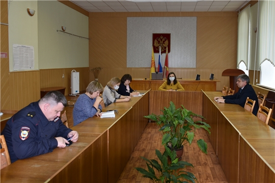 Состоялось заседание оперативного штаба по предупреждению распространения коронавирусной инфекции на территории Алатырского района