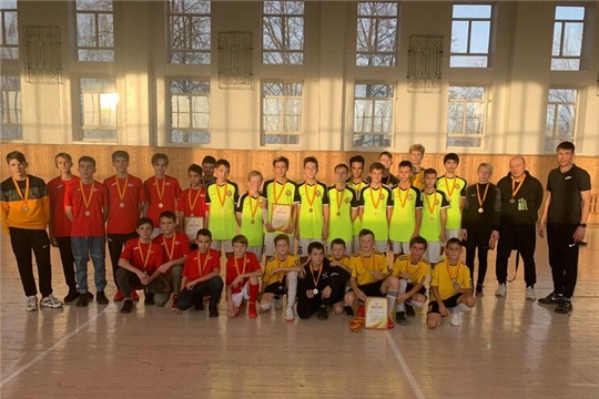 В один день с детьми завершилось Первенство Чувашской Республики по мини-футболу среди юношей 2007-08 г.р.