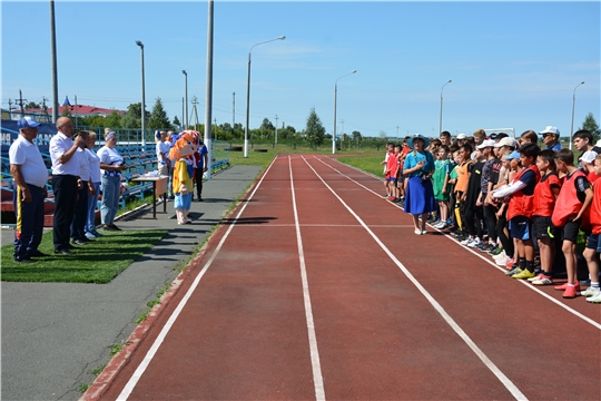 Открытие дворового спортивного праздника в Батыревском районе