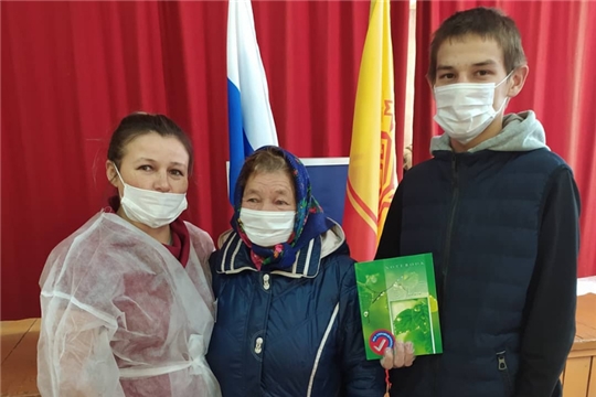 Общественную работу на выборах Елены Фёдоровой в д. Булаково продолжает её семья