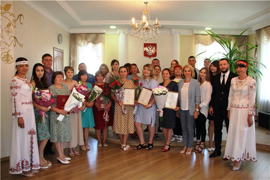 Работников торговли Чебоксарского района поздравили с их профессиональным праздником