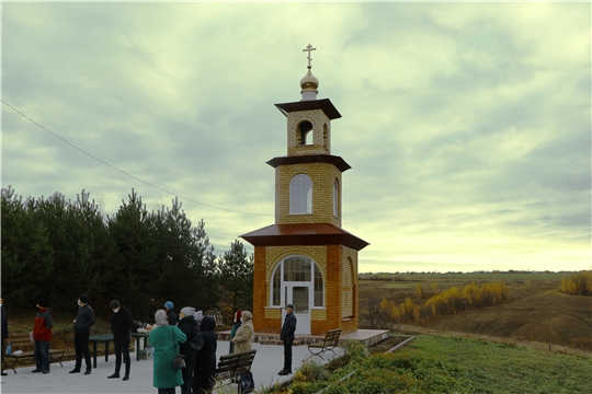 В деревне Хирле-Сир Лапсарского сельского поселения открыли и освятили часовню в честь Святого Великомученика Георгия Победоносца