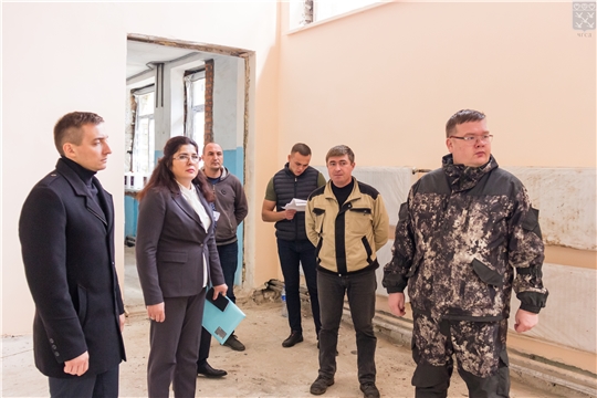 Глава города Олег Кортунов проверил ход работ строительства и капитального ремонта образовательных учреждений Калининского района города Чебоксары