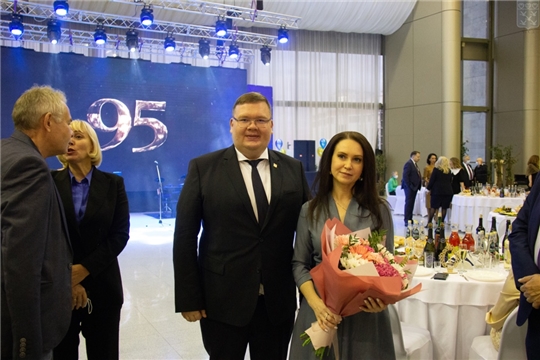 Олег Кортунов принял участие в торжественном мероприятии, посвящённом 95-летию с начала радиовещания и 60-летию телевидения в Чувашской Республике