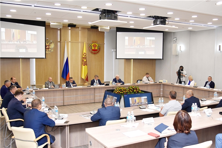 Экономикăн аслă канашĕн ларăвĕ иртнĕ