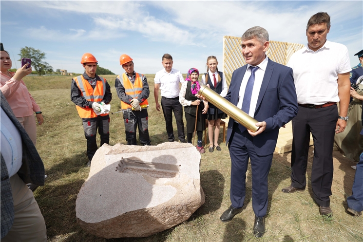 Сăр тата Хусан хӳтĕлев чиккисене  тунисене  халалланă мемориала виҫӗ уйӑх хушшинче тӑвӗҫ