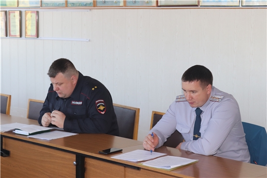 В администрации города Алатыря состоялось заседание комиссии по профилактике правонарушений