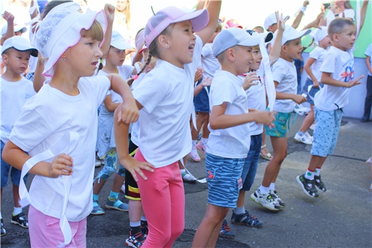 «Счастье там, где вместе мы!»: более 2000 человек в детских садах столицы приняли участие во флешмобе