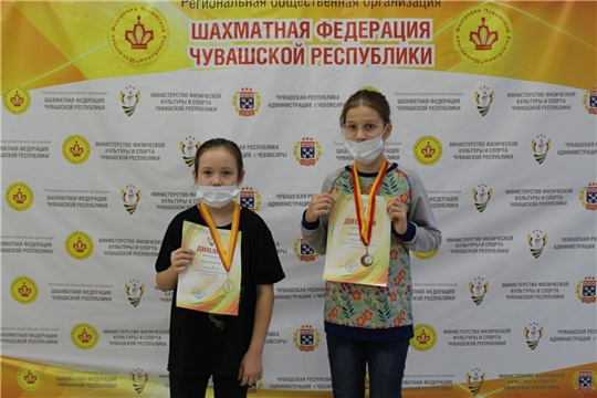 Юные шахматистки столичной школы стали победителями первенства Чувашской Республики по шахматам
