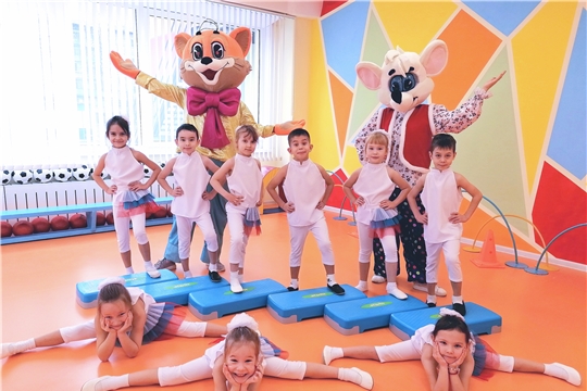 Воспитанники детских садов столицы поздравляют с Международным днем фитнеса
