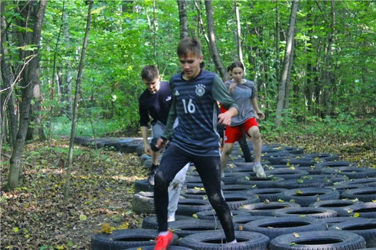 Столичные школьники приняли участие в военно-спортивной игре «Сурский рубеж»