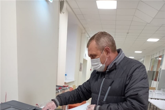 Олег Яковлев проголосовал на выборах депутатов Госдумы и Госсовета Чувашии