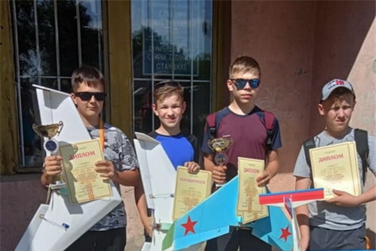 Воспитанники Центра детского творчества города Шумерля - победители и призеры республиканского фестиваля по авиамодельному спорту