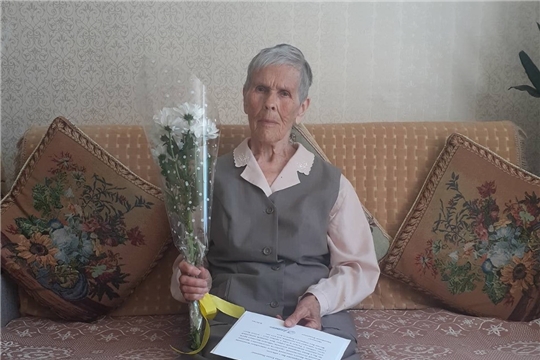 Жительнице города Шумерля, ветерану труда и труженицы тыла Елене Ивановне Автономовой исполнилось 90 лет