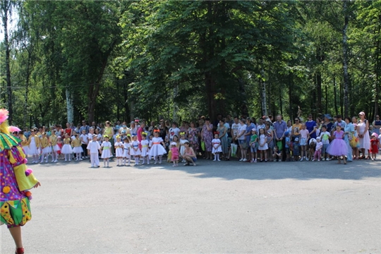 В парке культуры и отдыха города Шумерля прошло праздничное познавательно-игровое мероприятие