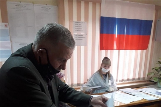 В Шумерле, как и по всей России, стартовали трёхдневные выборы.