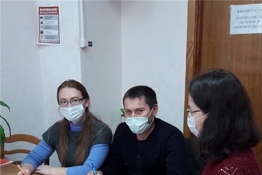 Лучший способ помочь покинутому ребенку - принять его в семью!