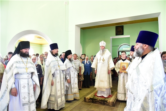 Освящение верхнего храма в честь Святой Троицы в с. Малые Кармалы