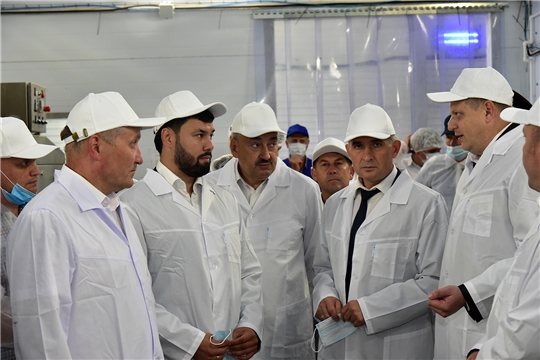 Олег Николаев открыл новое сырное производство в Ибресинском районе