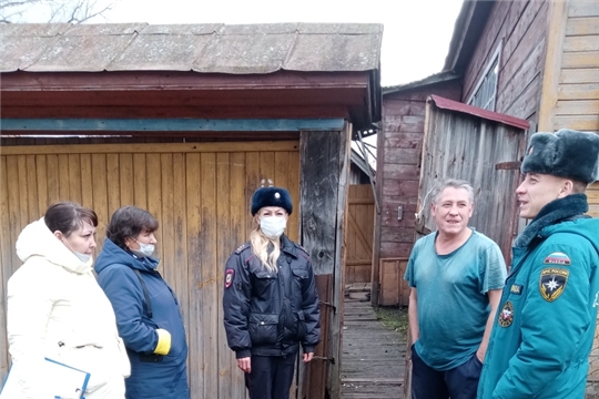 Профилактические рейды в семьи, находящиеся в социально опасном положении