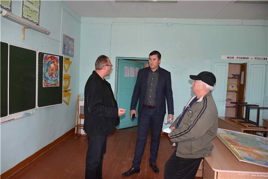 Фирдавиль Искандаров ознакомился с состоянием здания бывшей Янгильдинской школы