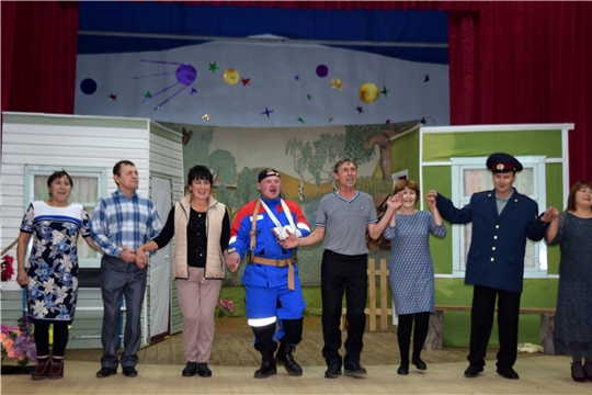 В Штанашском СДК состоялся показ спектакля по пьесе Николая Сидорова «Кин пуласси ҫăмăл мар»