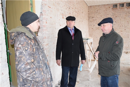 Иван Михопаров проверил ход капитального ремонта здания Дома культуры