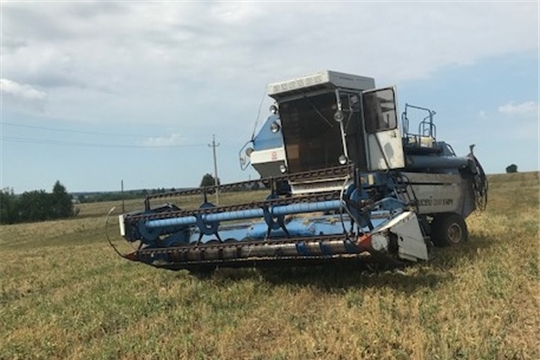 Сельскохозяйственными товаропроизводителями Мариинско-Посадского района все активнее проводятся уборочные работы зерновых культур