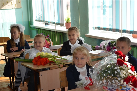 В образовательных учреждениях Мариинско-Посадского района прозвенел первый звонок