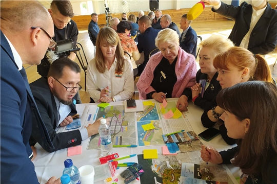 В городе Мариинский Посад состоялось общественное обсуждение проекта капитального строительства набережной реки Волга с причальной стенкой