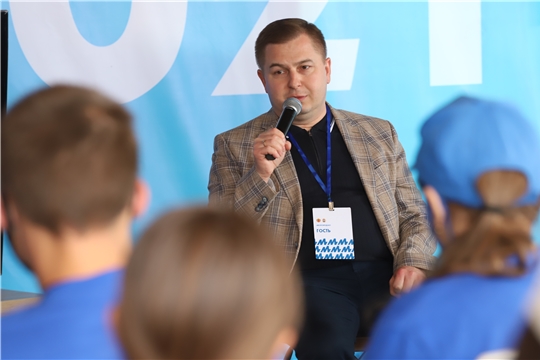 Министр здравоохранения Чувашии Владимир Степанов встретился с активной молодежью на «МолГород-2021»