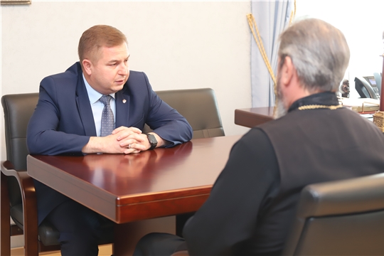 Министр здравоохранения республики Владимир Степанов провел рабочую встречу с Главой Чувашской митрополии Савватием