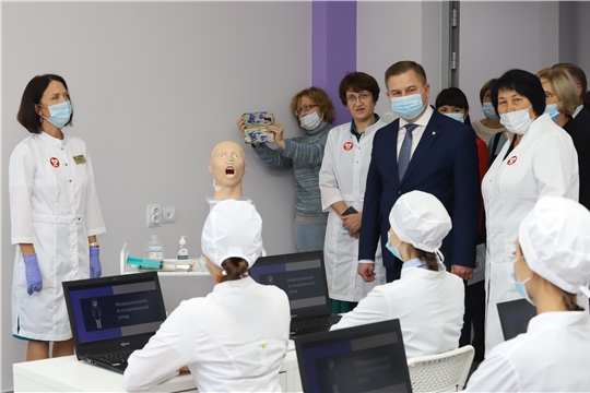 В «Чебоксарском медицинском колледже» открылись мастерские для совершенствования уровня знаний и умений студентов и школьников