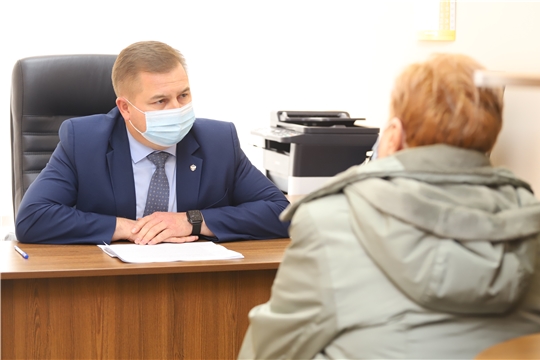 Министр здравоохранения Чувашии Владимир Степанов провел приём граждан по личным вопросам