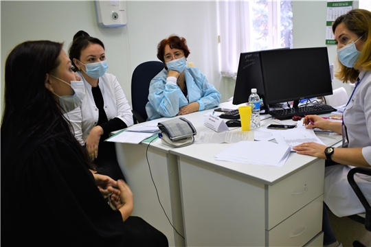 В «Президентском перинатальном центре» в рамках Всероссийской акции «Волна здоровья» проконсультировали более 100 пациенток