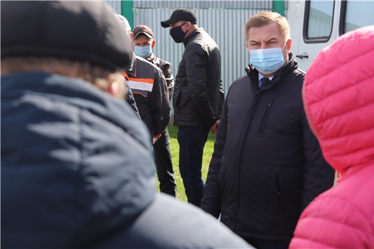 Министр здравоохранения Чувашии Владимир Степанов ознакомился с работой передвижных пунктов вакцинации в Цивильском районе и встретился с активистами муниципалитета