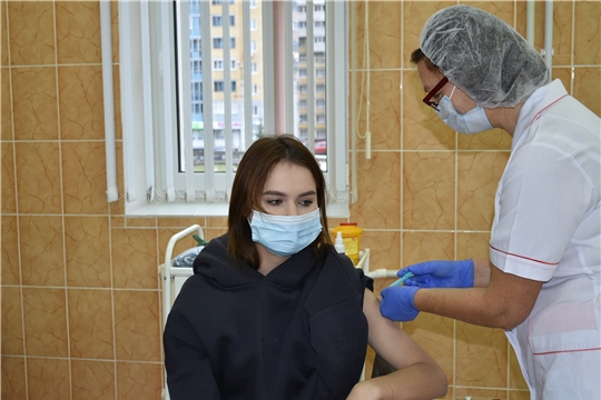 К Флешмобу #ЯПРИВИТ21 присоединилась студентка Екатерина: настало время для прививки, планирую вернуться из виртуального к живому общению