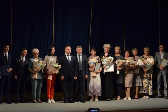 В Русском драматическом театре состоялась благотворительная акция «Спасибо вам, родные доктора!»