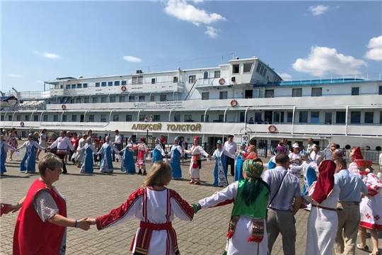 Этноэкспедиция "Волга - река мира" прибывает в Чувашию