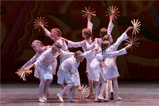 В театре оперы и балета состоялся традиционный летний концерт балетной труппы и детской балетной студии